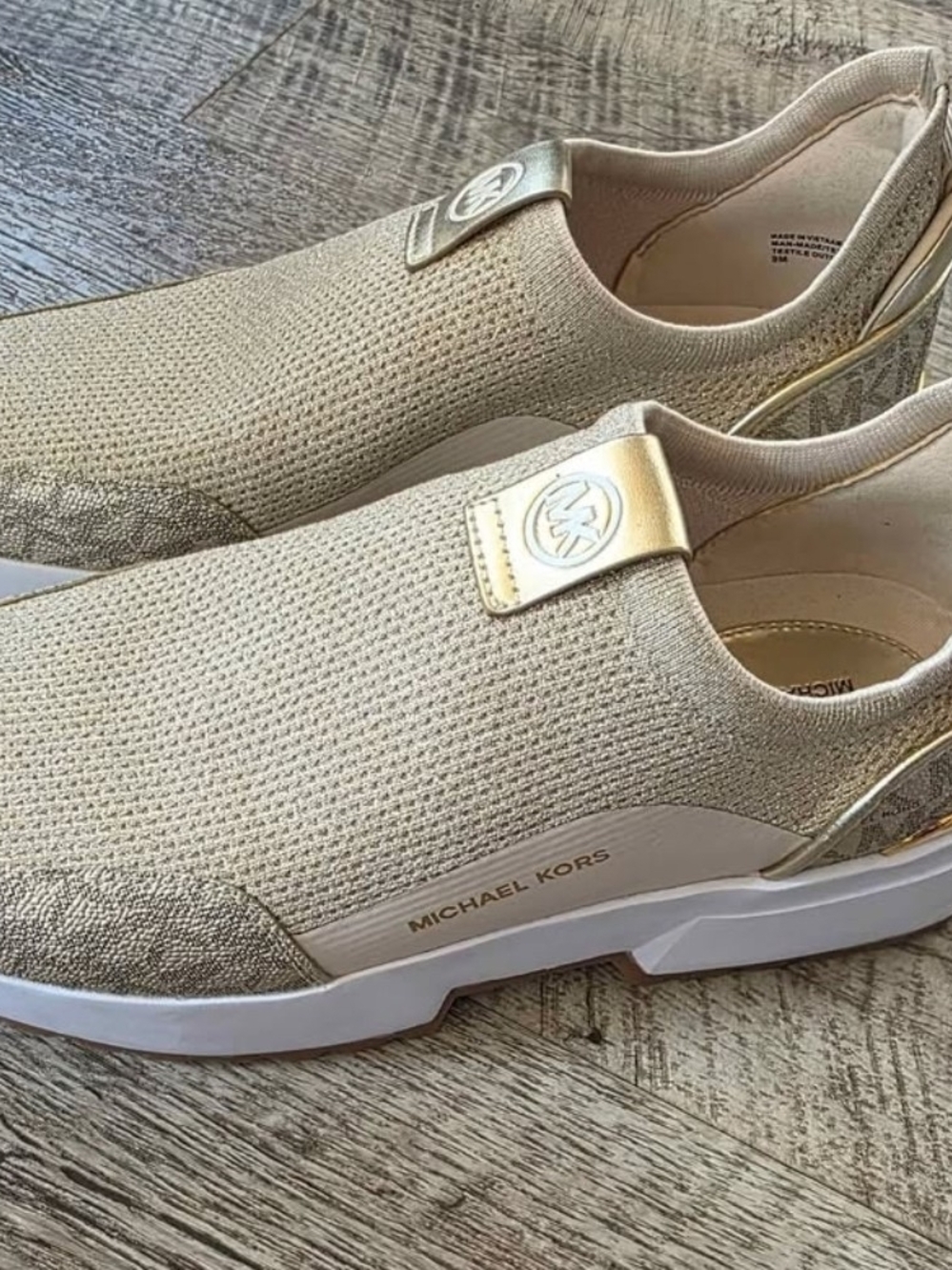 Michael Kors Muse Metallic Gold Knit Slip On Sneakers Sz 9 - Picture 2 of 7